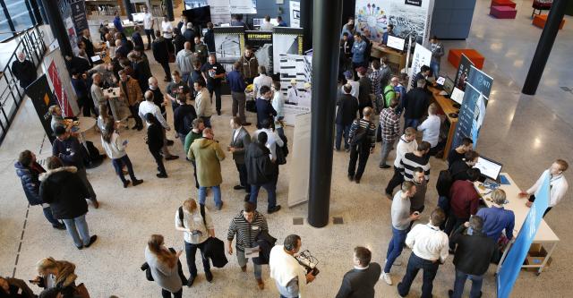 Studenter Kuben Foto: Terje Heiestad