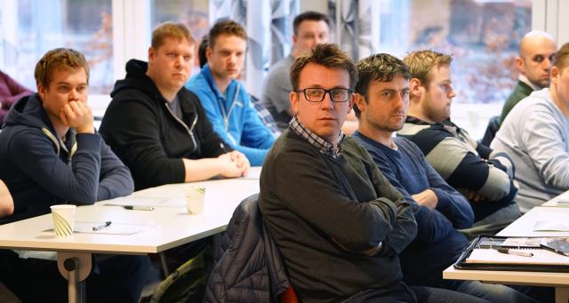 Nærmere 40 bygningsautomasjon-studenter var samlet til foredrag og e-læring da Fagskolen i Telemark hadde "kick off" hos Nelfo i Oslo. Foto: Terje Heiestad